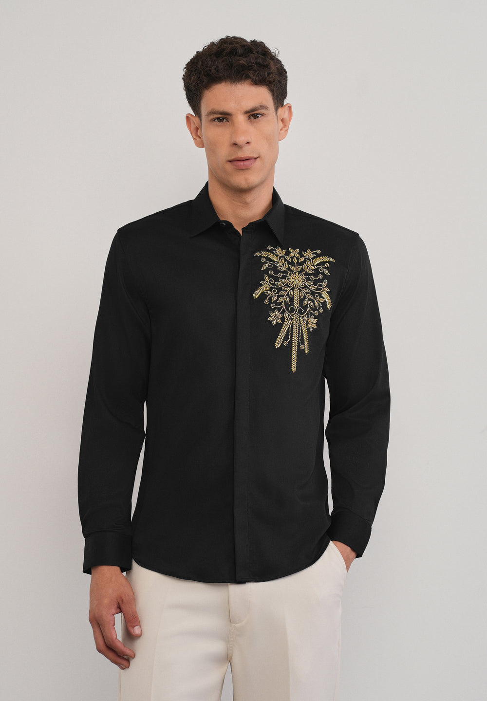 BLACK SHIRT WITH LOGO